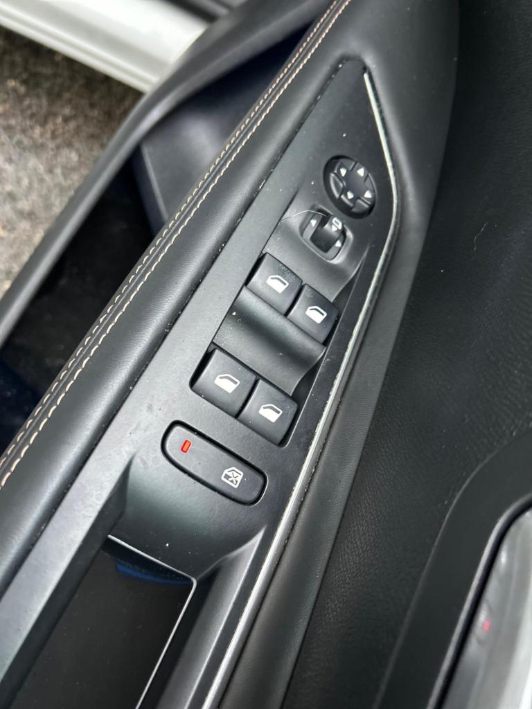 2017 Peugeot 3008 1.2 PureTech GT Line Euro 6 (s/s) 5dr HATCHBACK Petrol Manual