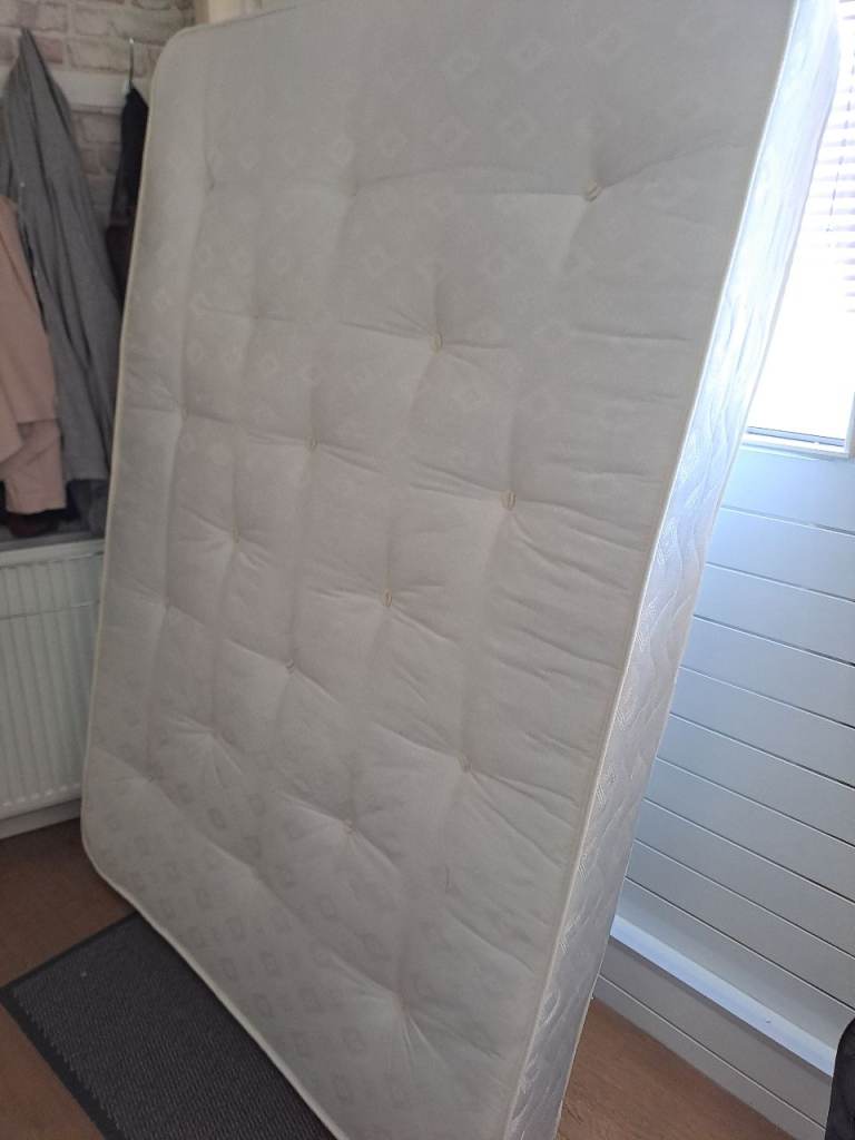 double bed with matress