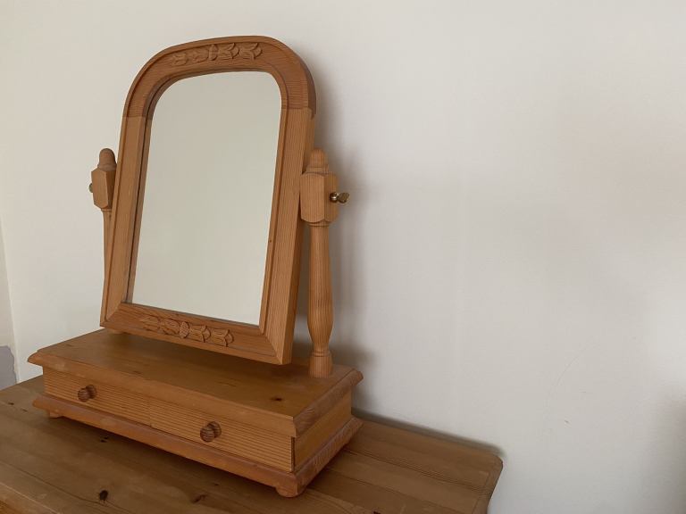 Dresser mirror 