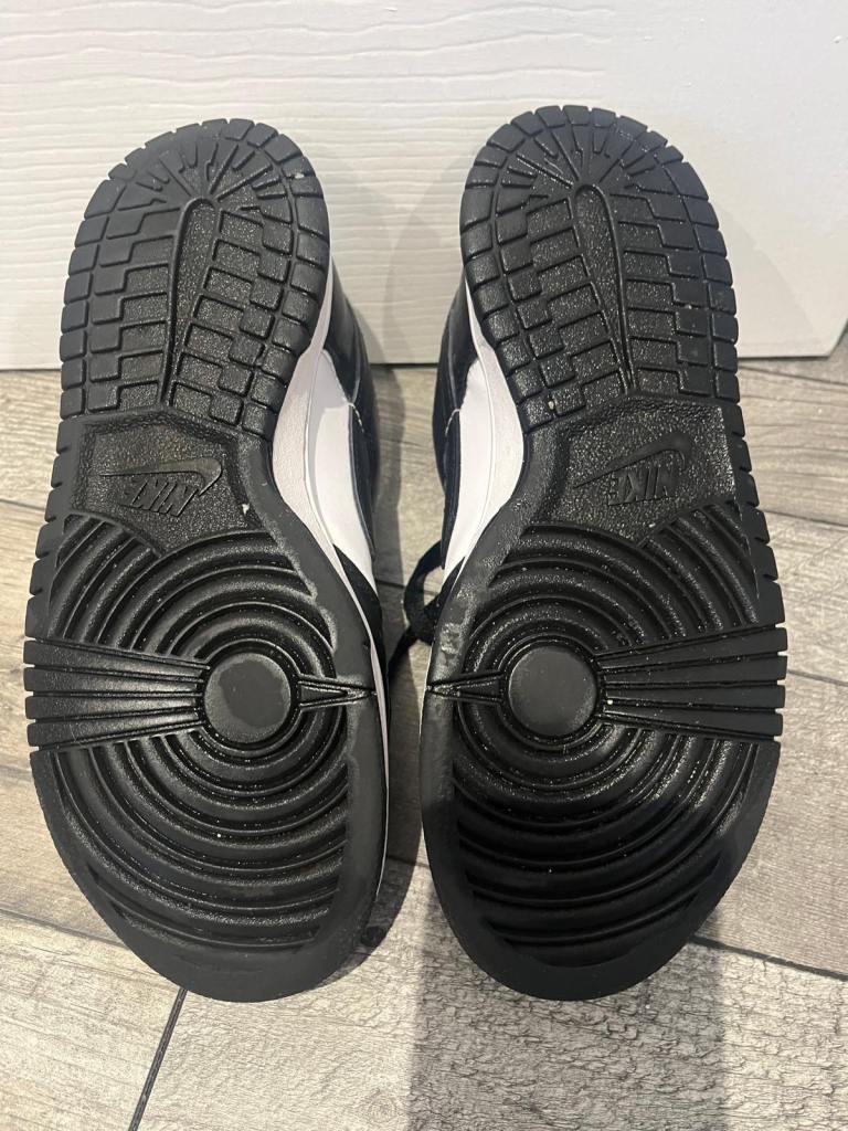 Nike shoes 