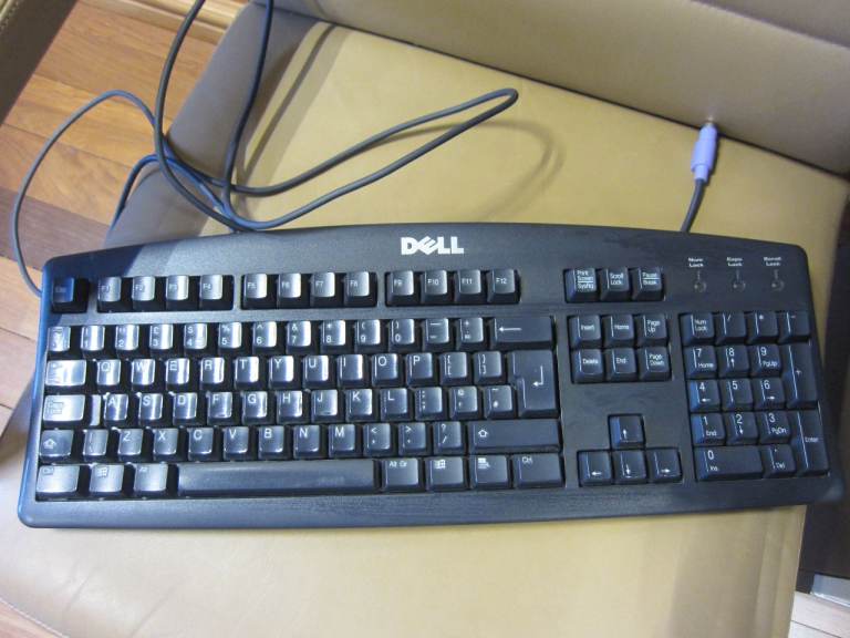DELL KEYBOARD WIRED PS/2 BLACK UK QWERTY VINTAGE MODEL RT7D20 P/N 05N292