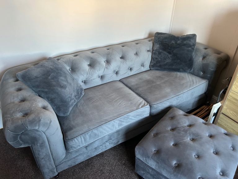 Price drop! New Charcoal Chesterfield 3 seater sofa and matching Pouffe 
