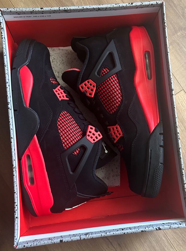 Air Jordan 4 Retro Red Thunders