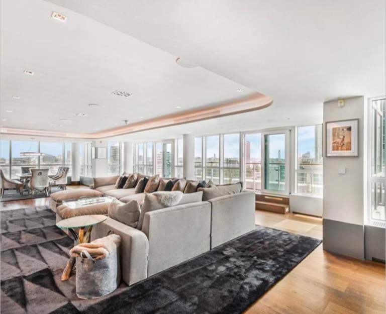 SW8 St George Wharf - Triplex Penthouse 