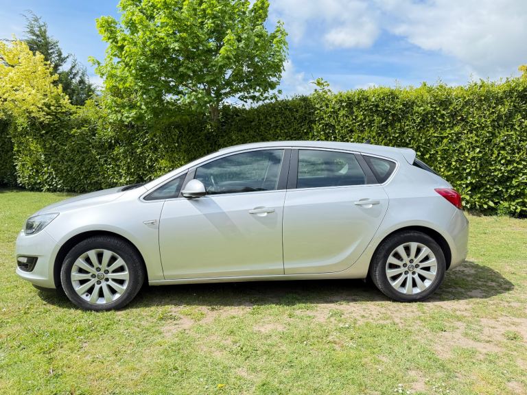 2015 Vauxhall Astra 1.6 CDti ecoFlex Tech line Hatchback 5d SPARE OR REPAIR