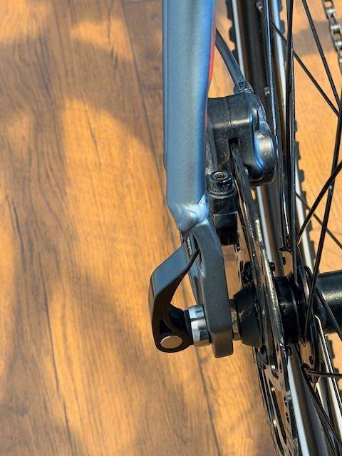 AS NEW-Carrera Crossfire 3 Mens Hybrid Bike (2x9 Shimano Altus) Dark Grey Medium Frame