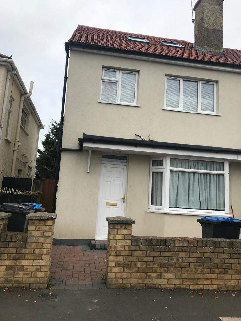 1 bed flat to rent Eton Avenue, Sudbury HA0 3AZ