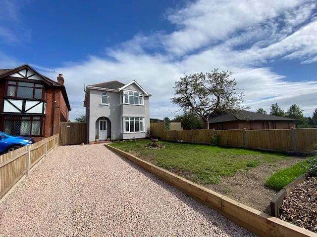 🌿 3-Bedroom Detached House to Rent Weston Lane, Southampton SO19 🔑