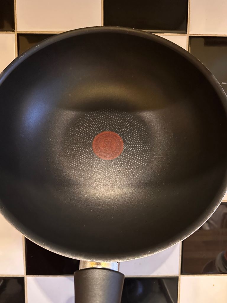 Tefal titanium force non stick wok 28cm