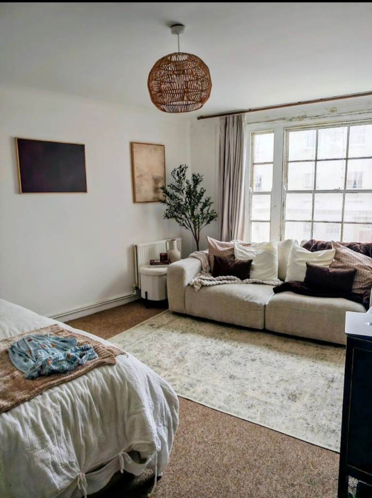 Large studio apartment in the heart of Clifton village £850