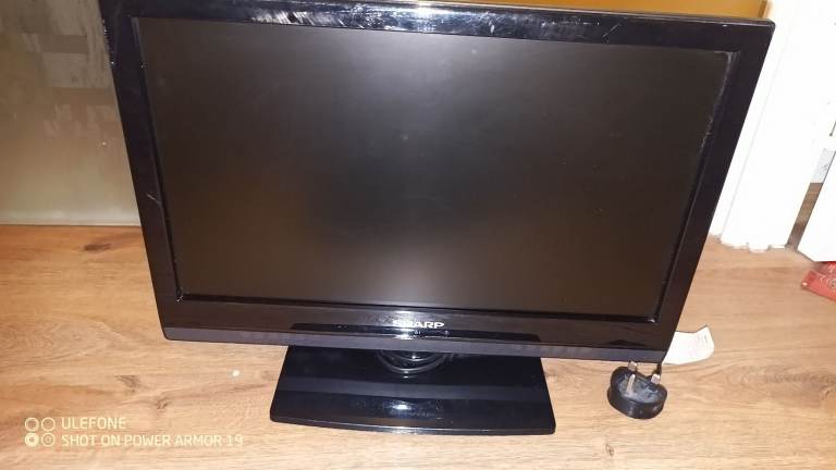 USED Sharp LC-19SH7E-BK 19" LCD TV – HD Ready + Freeview – No Remote