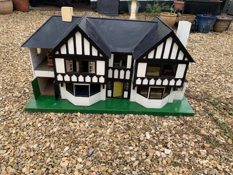 Vintage Triang dolls house and miniature furniture 