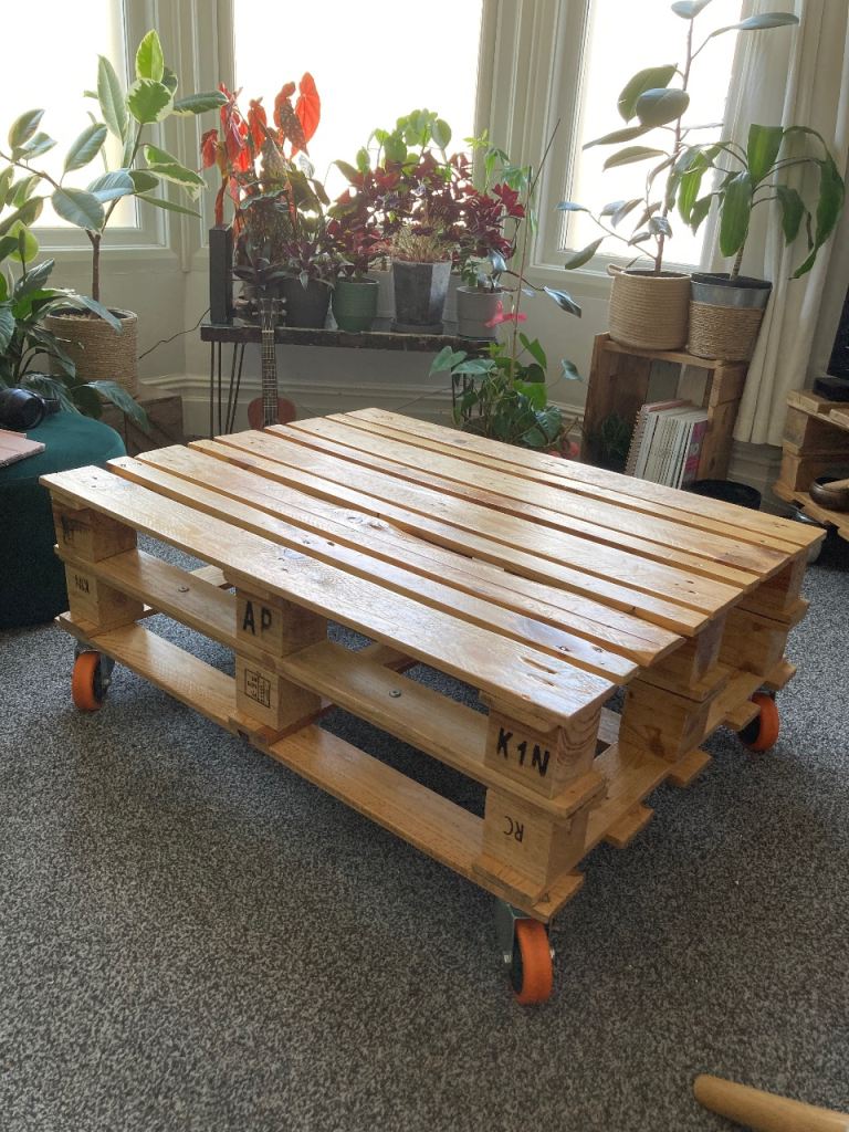 Unique Pallet Coffee Table on Wheels – Good Condition