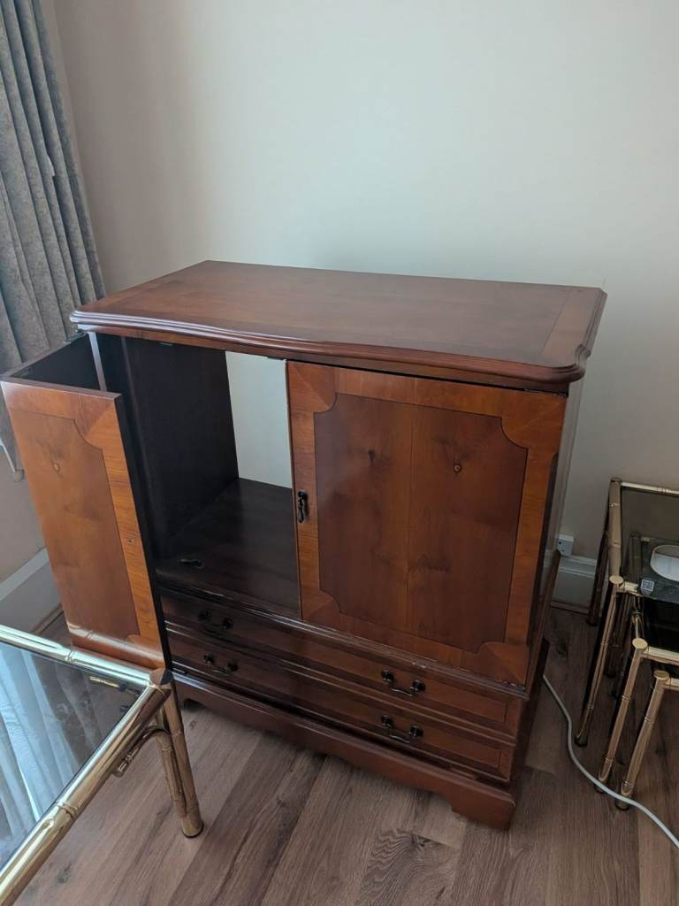 TV cupboard folding hinge doors