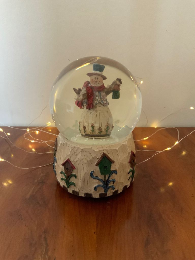 Musical Snowman Snow Globe Christmas 