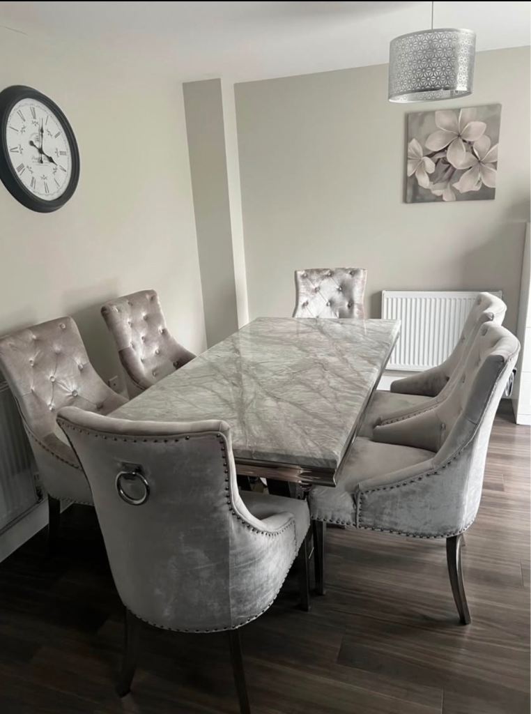 Dining table with 6 chairs