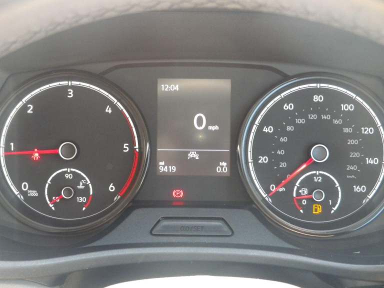 VOLKSWAGEN TRANSPORTER T32 2.0 TDI 150 Highline LWB KOMBI 2024