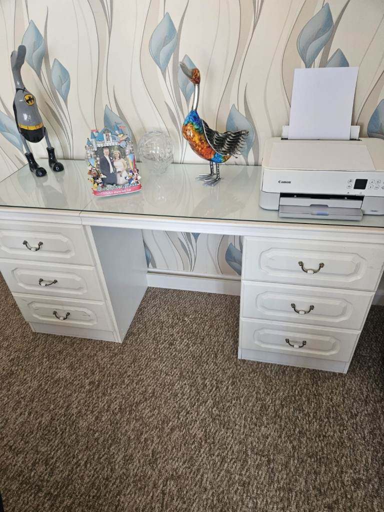 Dressing table and bedside tables