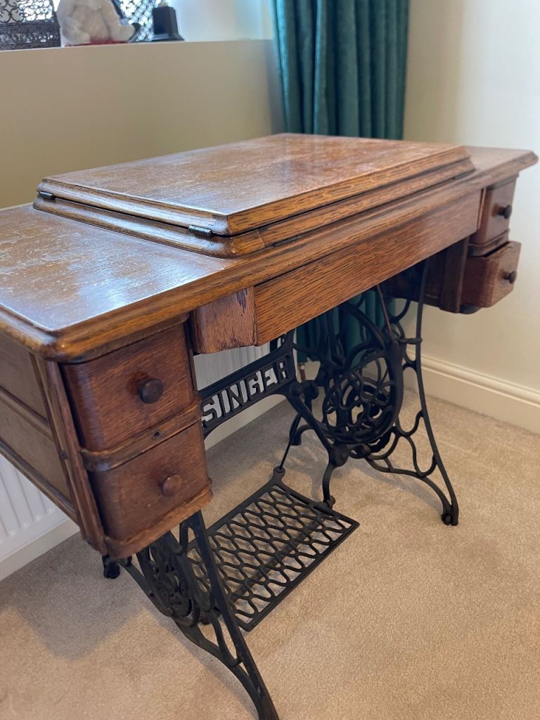Gorgeous Singer Sewing Machine table 