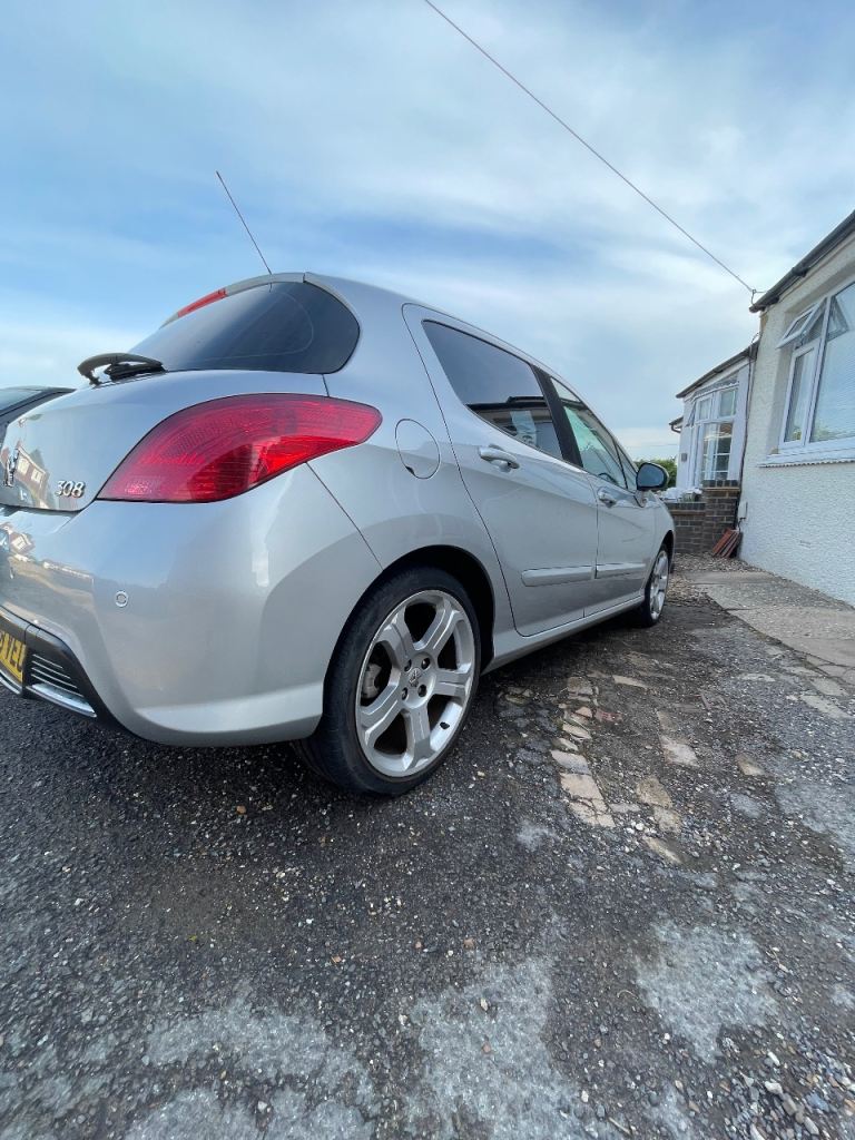 Peugeot 308 hdi gt may take a px 