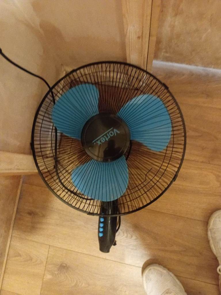 Fan no stand £10