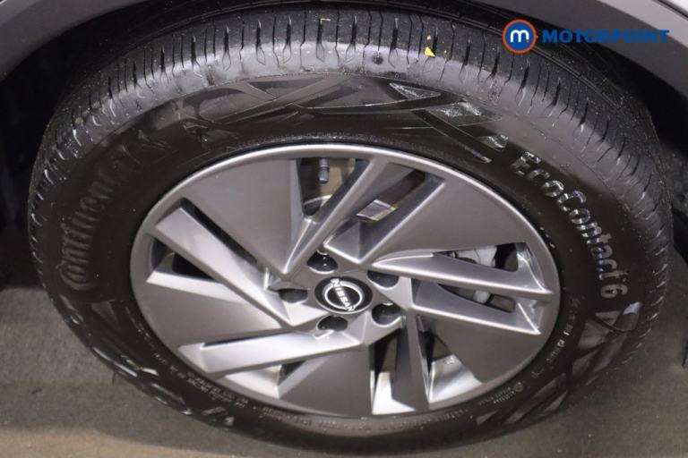 2022 Nissan Qashqai 1.3 DiG-T MH Acenta Premium 5dr SUV Petrol Manual