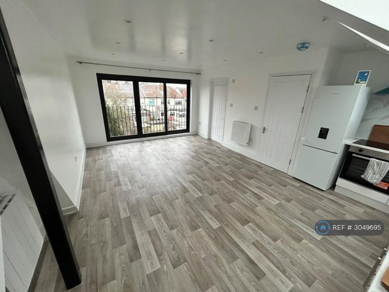 3 bedroom flat in London Road, Wembley, HA9 (3 bed) (#3049695)