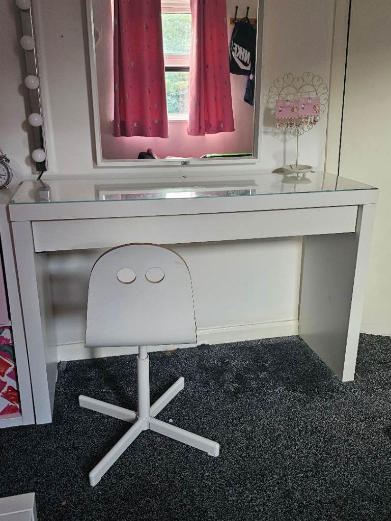 White Dressing Table with Glass Top – Good Condition