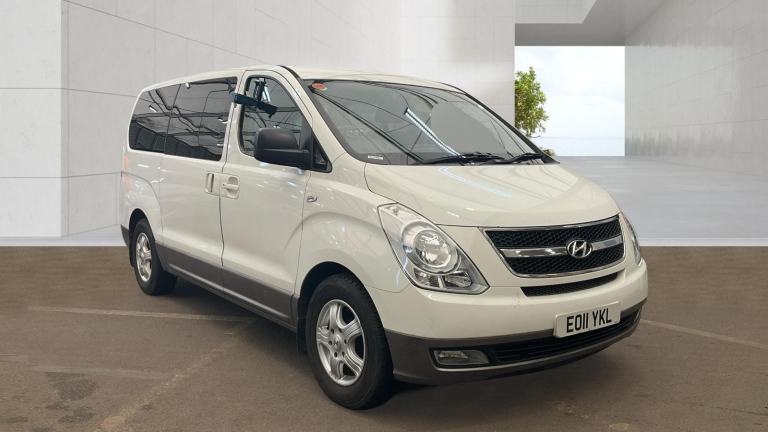 Hyundai i800 2.5 CRDi Style 8 Seat MPV DIESEL MANUAL 2011/59