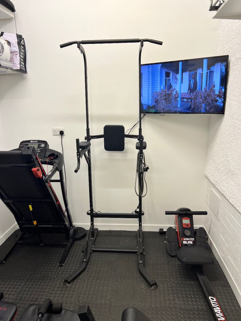 Power Tower Dip Station A1, with Resistance Bands