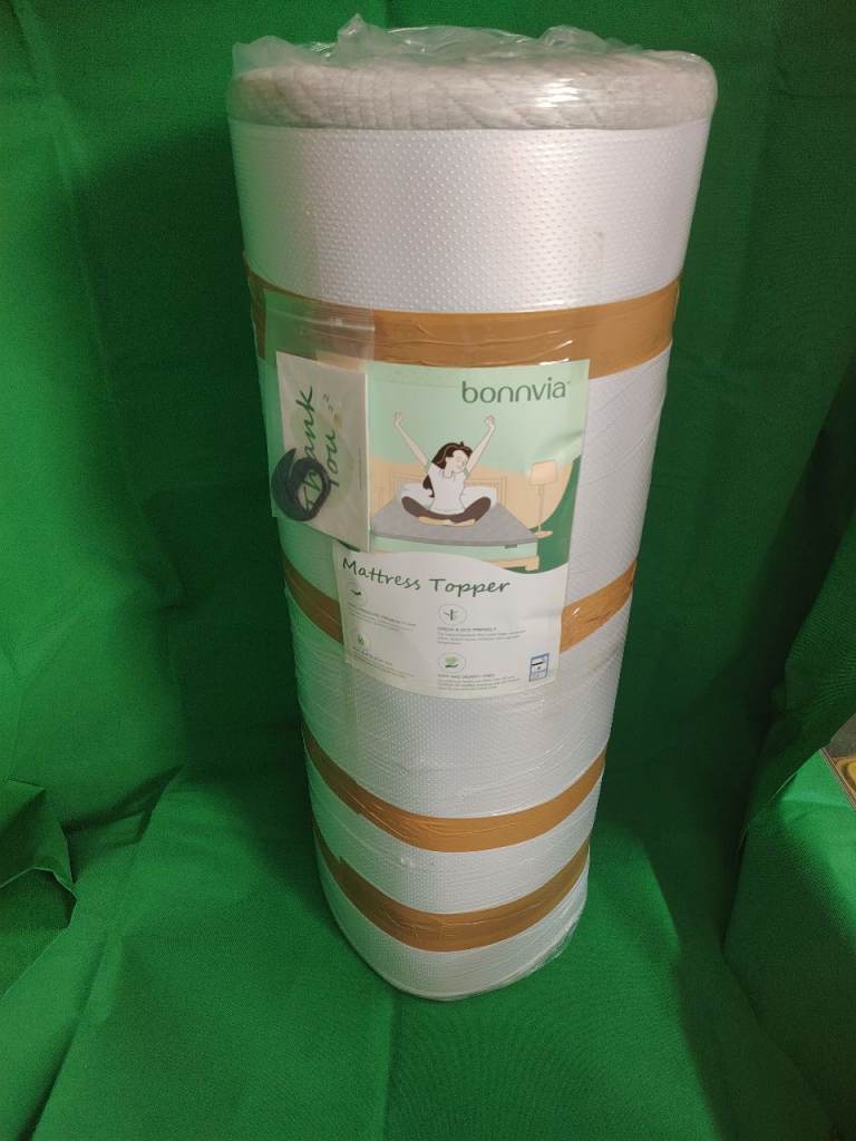 Bonnvia Single Mattress Topper 7cm Thick with Bamboo Fibre Cover - New