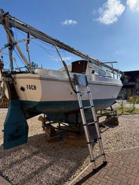 Seamaster Sailer 23 foot sailing yacht with inboard 10 HP motor