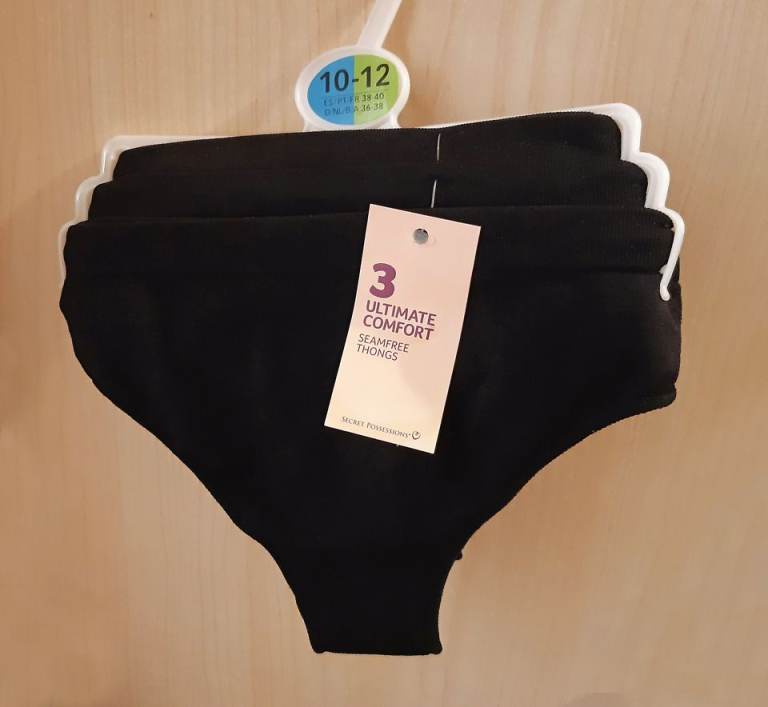Primark Ultimate Comfort Seamfree Thongs – 3 pack – Size 10-12, new with tags, still on hanger