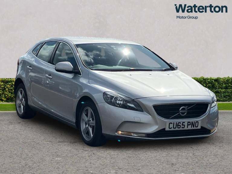 2015 Volvo V40 D2 [120] SE Nav 5dr HATCHBACK DIESEL Manual