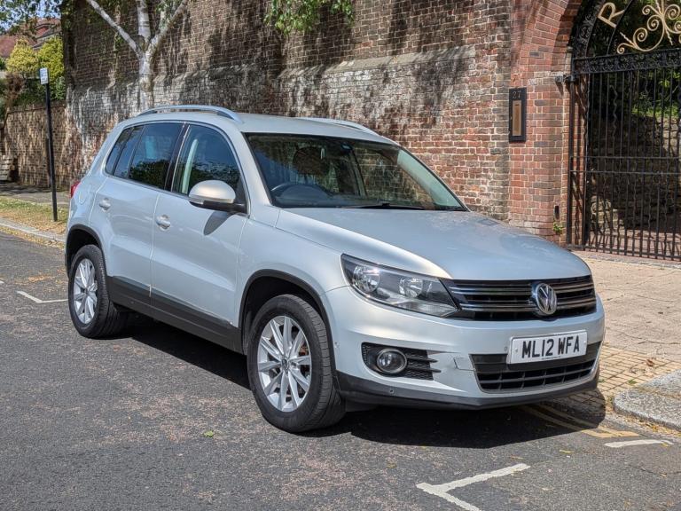 2012 Volkswagen Tiguan 2.0 TDi BlueMotion Tech SE 5dr ESTATE Diesel Manual