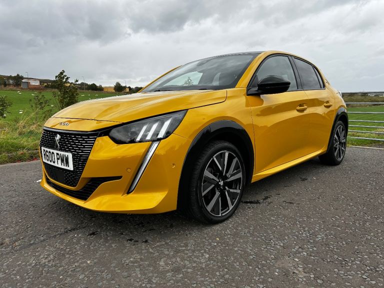 Peugeot, 208, Hatchback, 2022, Semi-Auto, 1199 (cc), 5 doors