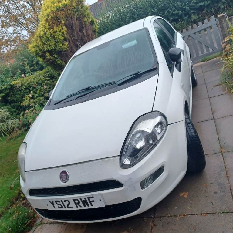 FIAT PUNTO 2012  1.2 .EXCHANGE FOR MOTORBIKE OR SELL.