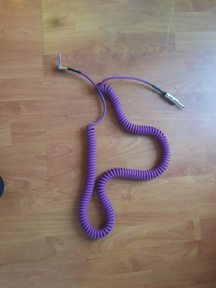 Voodoo Child Purple Coiled Amp Cable