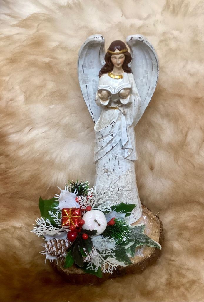 Hand Crafted Assorted  Wooden Decorated Logs