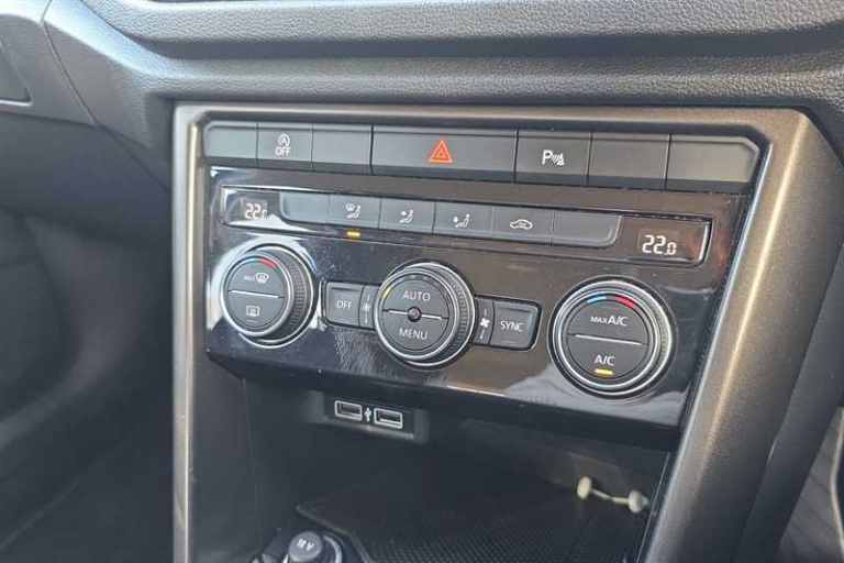 2018 Volkswagen T-Roc 1.0 TSI SE 5dr HATCHBACK PETROL Manual