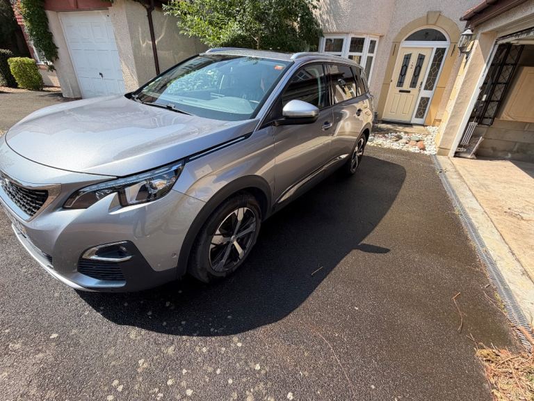 LHD 2018 Peugeot 5008 1.6 bluehdi 120 eat6