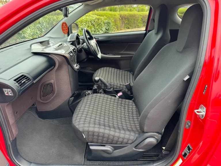2011 Toyota IQ 1.0 VVT-i 2 3dr HATCHBACK Petrol Manual