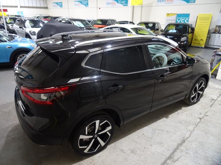 2019 Nissan Qashqai 1.3 DiG-T Tekna 5dr **LOW MILEAGE*ONLY 37000 MILES FROM NEW** HATCHBACK Petro...