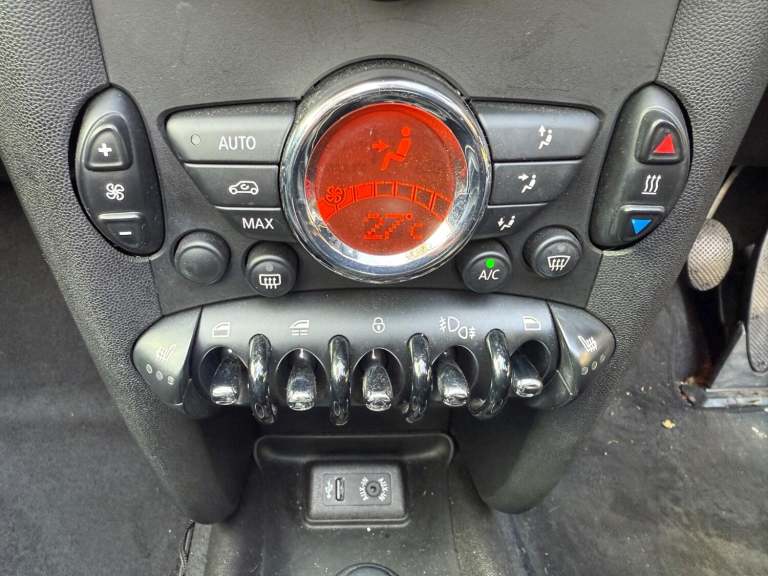 MINI CONVERTIBLE 1.6 Cooper D Convertible 2013