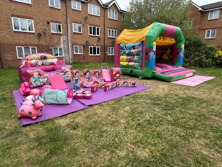Bouncy castle popcorn candy floss chocolate fountain ice cream slush hotdog hire in London 