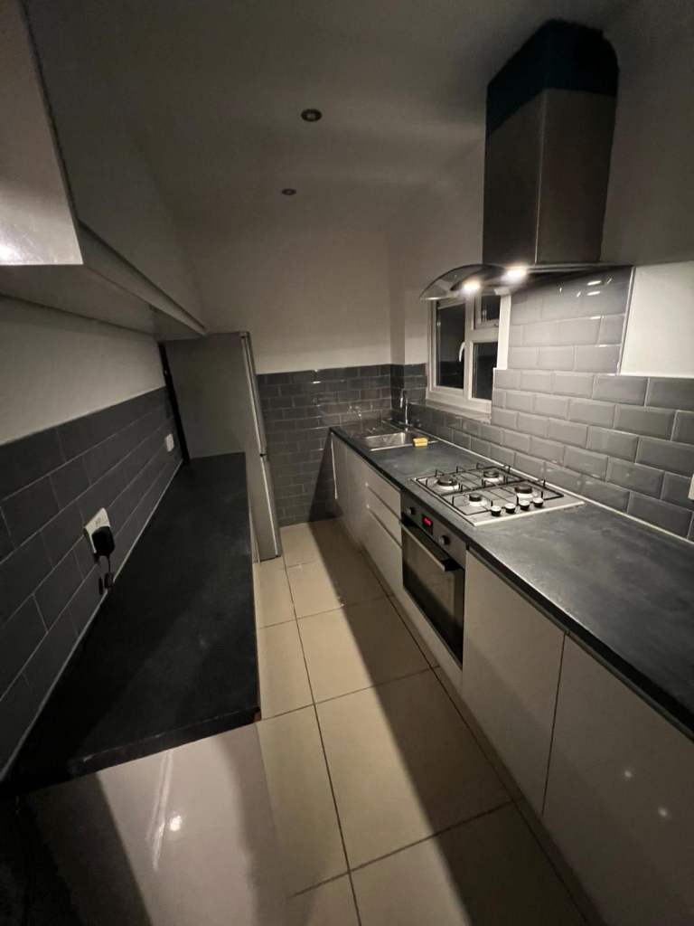 1 Bed smart PB flat to rent