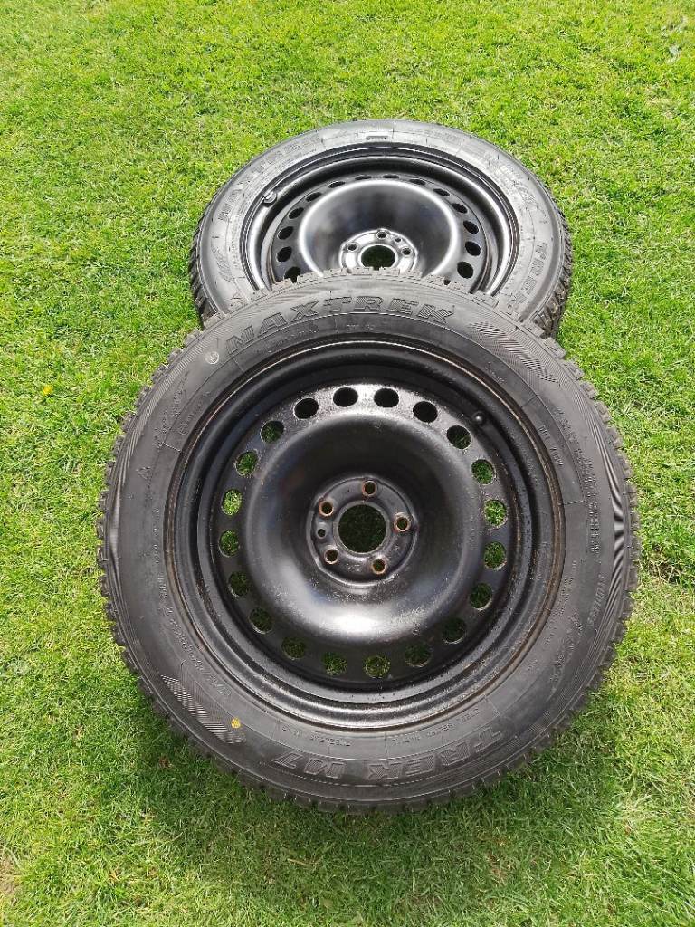 Vauxhall combo/doblo steel wheels new winter tyres.