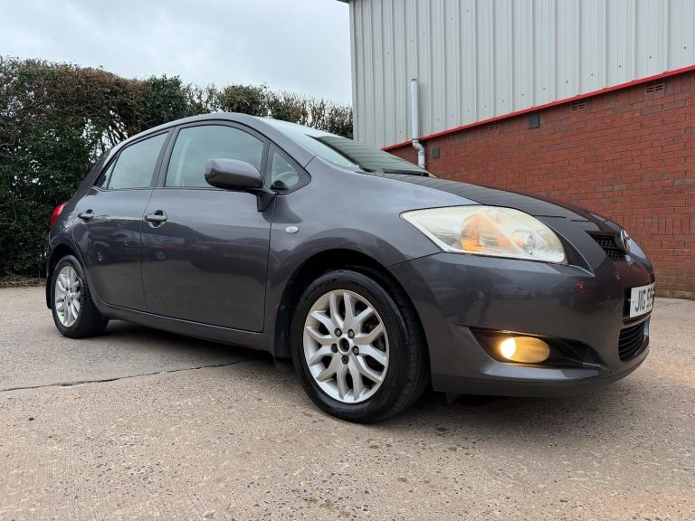 Toyota Auris 1.6 VVTI 5 DOOR *** NEW MOT 