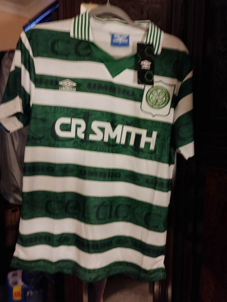 Celtic signed jersey 
