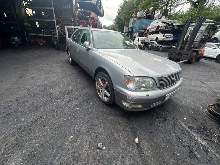  LEXUS LS 1996 4.0 PETROL BREAKING FOR PARTS